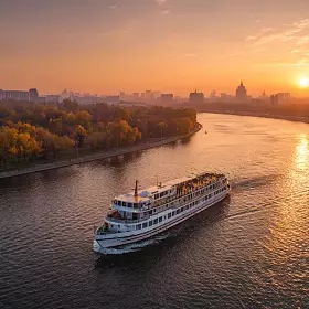 Приглашаем на бизнес-круиз RHANA: конференция и отдых на борту «Артурс»